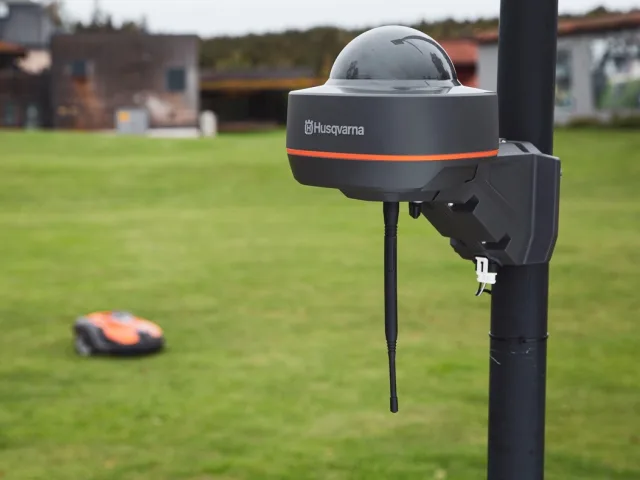 Con Husqvarna, confini virtuali e taglio professionale