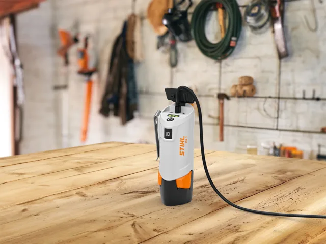 Stihl PS 1.0: l’energia portatile per la mobilità outdoor e professionale