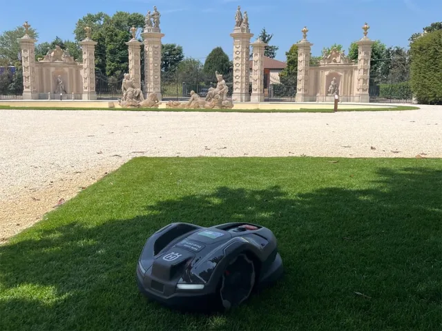 Husqvarna per la cura del Castello di Belgioioso